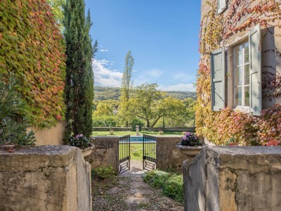 Maison Forte du XVIIe - 15 pices - 9 chambres A VENDRE - AMBERIEU EN BUGEY - 544 m2 - 980000 €