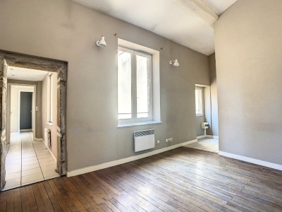 APPARTEMENT T2 - LYON 1ER ARRONDISSEMENT - 52 m2 - VENDU