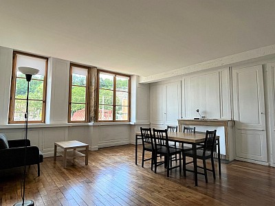 APPARTEMENT T2 A LOUER - LYON 5EME ARRONDISSEMENT - 77.6 m2 - 1200 € charges comprises par mois