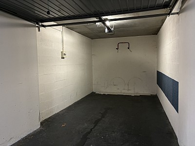 GARAGE A LOUER - LYON 6EME ARRONDISSEMENT - 13 m2 - 180€ charges comprises par mois