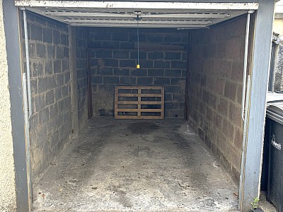 GARAGE A LOUER - LYON 7EME ARRONDISSEMENT - 12 m2 - 91€ charges comprises par mois