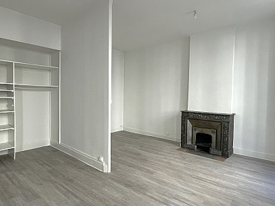 STUDIO A LOUER - LYON 1ER ARRONDISSEMENT - 32.7 m2 - 810€ charges comprises par mois