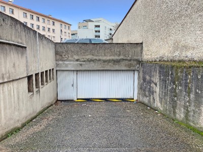 Garage box en sous-sol A VENDRE - VILLEURBANNE - 22500€