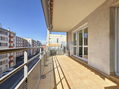 APPARTEMENT T3 A VENDRE - VILLEURBANNE - 68.27 m2 - 255000€