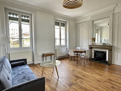 APPARTEMENT T2 A LOUER - LYON 1ER ARRONDISSEMENT - 57.79 m2 - 1119€ charges comprises par mois