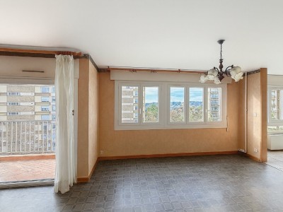 APPARTEMENT T4 A VENDRE - OULLINS - 78 m2 - 195000€