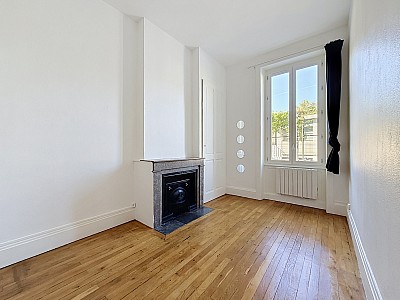 APPARTEMENT T1 A LOUER - LYON 9EME ARRONDISSEMENT VALMY - 39.9 m2 - 631 &euro; charges comprises par mois