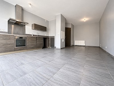 APPARTEMENT T1 A LOUER - CHAMPAGNE AU MONT D OR - 35.99 m2 - 635 &euro; charges comprises par mois