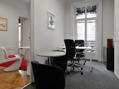 BUREAU A LOUER - LYON 1ER ARRONDISSEMENT - 155 m2 - 3966 € HC par mois