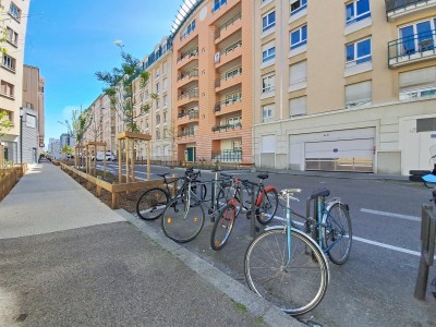 GARAGE A VENDRE - LYON 7EME ARRONDISSEMENT - 14 m2 - 25 000 &euro;