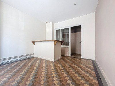 LOCAL COMMERCIAL A VENDRE - LYON 6EME ARRONDISSEMENT - 42 m2 - 185000€ 