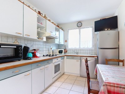 Maison 4 pices  - 3 chambres - DECINES CHARPIEU - 99 m2 - VENDU