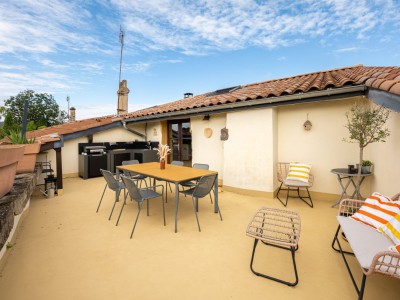 Maison de ville 6 pices avec terrasse -4 chambres A VENDRE - FONTAINES ST MARTIN - 219 m2 - 649000€