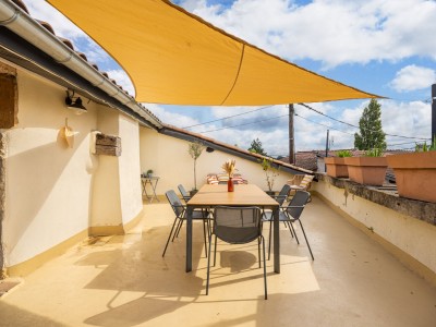 Maison de ville 6 pices avec terrasse -4 chambres A VENDRE - FONTAINES ST MARTIN - 219 m2 - 649000€