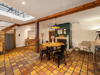 Maison de ville 6 pièces avec terrasse -4 chambres A VENDRE - FONTAINES ST MARTIN - 219 m2 - 620 000 €