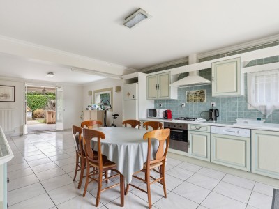 Maison 6 pièces - 4 chambres A VENDRE - GENAS - 157 m2 - 565 000 €