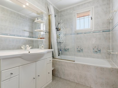 Maison 6 pièces - 4 chambres A VENDRE - GENAS - 157 m2 - 565 000 €