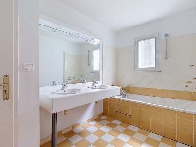 Maison 5 pices - 4 chambres A VENDRE - LIMONEST - 159.22 m2 - 660000€