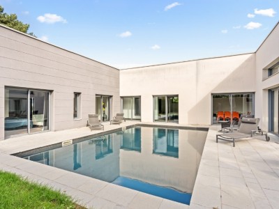 MAISON 4 CHAMBRES AVEC PISCINE A VENDRE - MONTANAY - 223 m2 - 1050000€