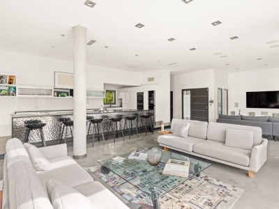 MAISON 4 CHAMBRES AVEC PISCINE A VENDRE - MONTANAY - 223 m2 - 1050000€