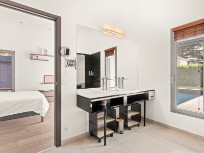 MAISON 4 CHAMBRES AVEC PISCINE A VENDRE - MONTANAY - 223 m2 - 1050000€