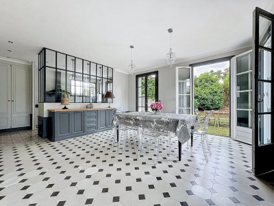 MAISON 6 PIECES A VENDRE - TASSIN LA DEMI LUNE - 180 m2 - 1040000€
