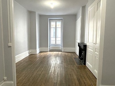 STUDIO A LOUER - LYON 2EME ARRONDISSEMENT - 43.12 m2 - 792€ charges comprises par mois