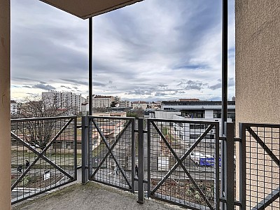 STUDIO A LOUER - LYON 3EME ARRONDISSEMENT - 25.19 m2 - 546�&euro; charges comprises par mois