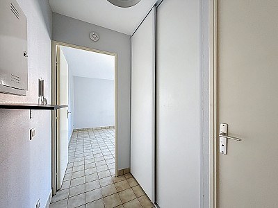 STUDIO A LOUER - LYON 8EME ARRONDISSEMENT - 22.62 m2 - 482€ charges comprises par mois
