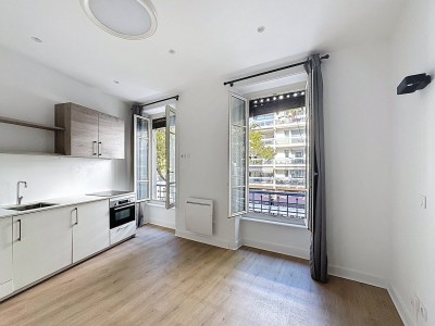 STUDIO A VENDRE - LYON 6EME ARRONDISSEMENT - 23 m2 - 170000€