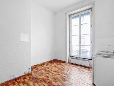 Studio avec cave - LYON 7EME ARRONDISSEMENT - 18.37 m2 - VENDU