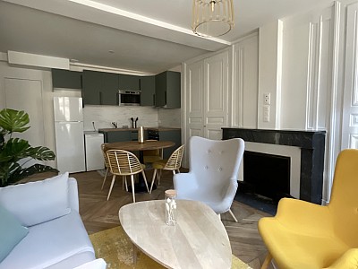 APPARTEMENT T1 A LOUER - LYON 1ER ARRONDISSEMENT - 35.72 m2 - 994 &euro; charges comprises par mois