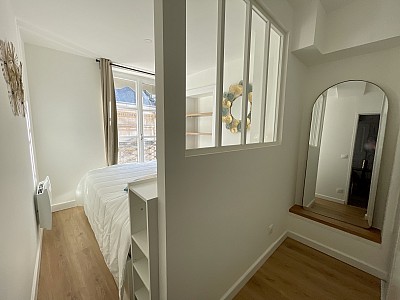 APPARTEMENT T1 A LOUER - LYON 1ER ARRONDISSEMENT - 35.72 m2 - 994 &euro; charges comprises par mois