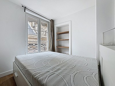 APPARTEMENT T1 A LOUER - LYON 1ER ARRONDISSEMENT - 35.72 m2 - 994 &euro; charges comprises par mois