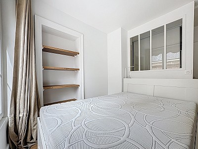APPARTEMENT T1 A LOUER - LYON 1ER ARRONDISSEMENT - 35.72 m2 - 994 &euro; charges comprises par mois