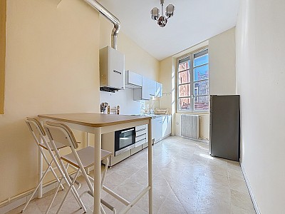 APPARTEMENT T1 A LOUER - LYON 4EME ARRONDISSEMENT - 54.21 m2 - 765€ charges comprises par mois