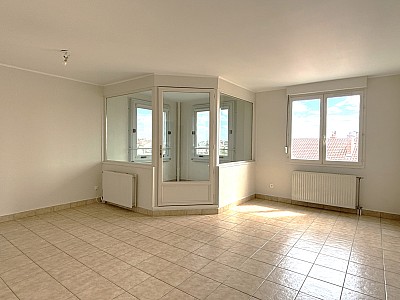 APPARTEMENT T1 A LOUER - LYON 4EME ARRONDISSEMENT - 38.2 m2 - 815�&euro; charges comprises par mois