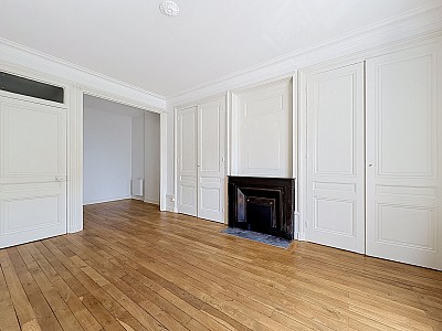 APPARTEMENT T1 A LOUER - LYON 5EME ARRONDISSEMENT - 49.08 m2 - 840 € charges comprises par mois