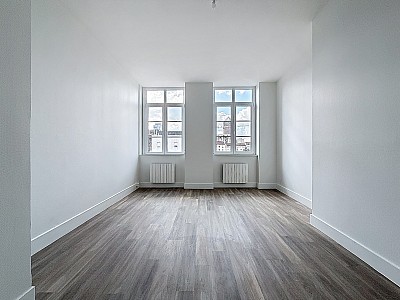 APPARTEMENT T1 A LOUER - LYON 6EME ARRONDISSEMENT - 41.09 m2 - 884 € charges comprises par mois
