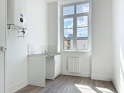 APPARTEMENT T1 A LOUER - LYON 6EME ARRONDISSEMENT - 41.09 m2 - 884 € charges comprises par mois