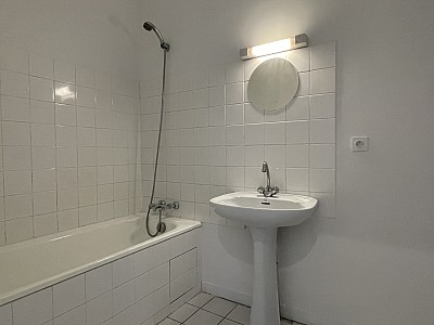 APPARTEMENT T1 A LOUER - LYON 9EME ARRONDISSEMENT VALMY - 33.22 m2 - 697€ charges comprises par mois