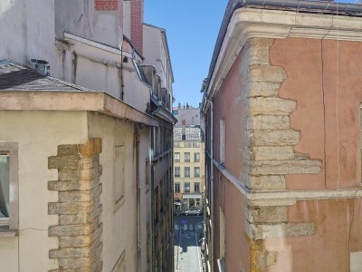 Appartement 2 pièces  - 1 chambre A VENDRE - LYON 1ER ARRONDISSEMENT - 29 m2 - 199 000 &euro;