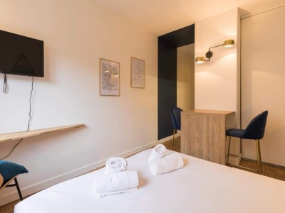 APPARTEMENT T1 A VENDRE - LYON 7EME ARRONDISSEMENT - 19 m2 - 133000€