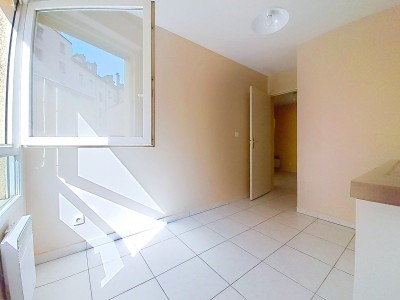 APPARTEMENT T1 A VENDRE - LYON 7EME ARRONDISSEMENT - 40 m2 - 189 000 &euro;