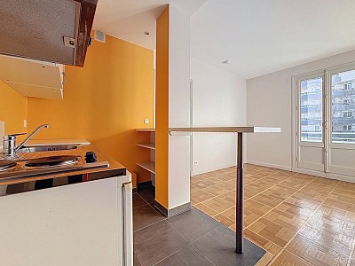 APPARTEMENT T2 A LOUER - CALUIRE ET CUIRE - 35.13 m2 - 766 € charges comprises par mois