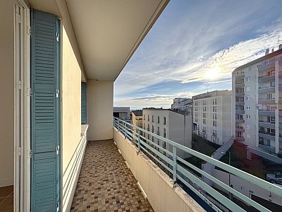 APPARTEMENT T2 A LOUER - CALUIRE ET CUIRE - 35.13 m2 - 766 € charges comprises par mois