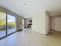 APPARTEMENT T2 A LOUER - CHARBONNIERES LES BAINS - 42.99 m2 - 940 &euro; charges comprises par mois