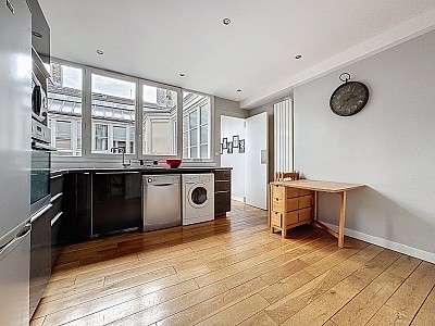 APPARTEMENT T2 A LOUER - LYON 1ER ARRONDISSEMENT - 53.44 m2 - 1189€ charges comprises par mois