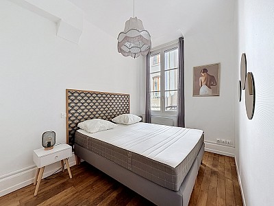 APPARTEMENT T2 A LOUER - LYON 1ER ARRONDISSEMENT - 55.88 m2 - 1 290 &euro; charges comprises par mois