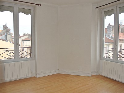 APPARTEMENT T2 A LOUER - LYON 2EME ARRONDISSEMENT - 52.82 m2 - 813€ charges comprises par mois